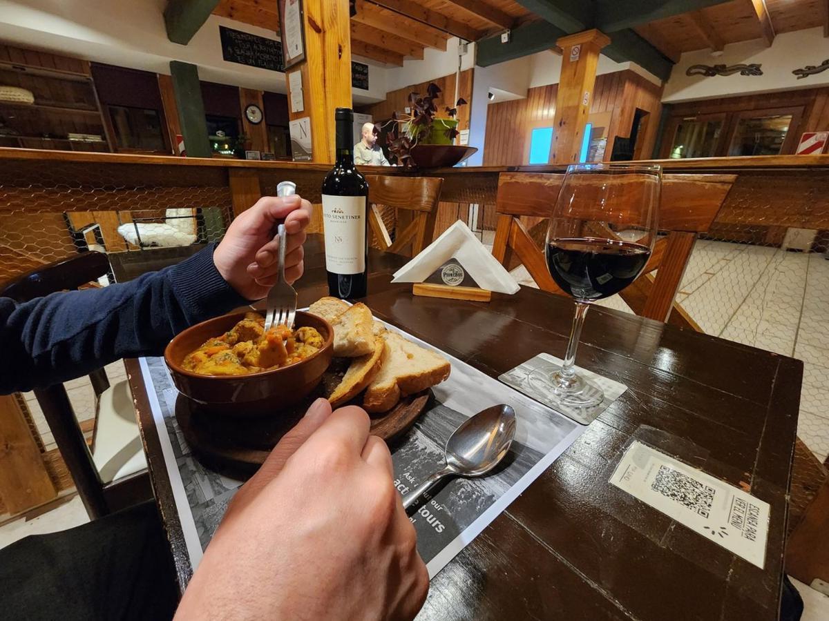 Del Glaciar Libertador Hotel El Calafate Kültér fotó
